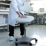 Lab Chair black with castors