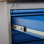 Työpöytä 1600x800 5-osaisella laatikostolla, tammiparketti