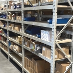 Varastohylly pyörillä 2100x1800x500, 3 orsitasoa lastulevyllä 22 mm MAXI