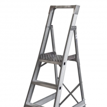 Myymälätikas pyörillä, tasokorkeus 890 mm/4 askelmaa